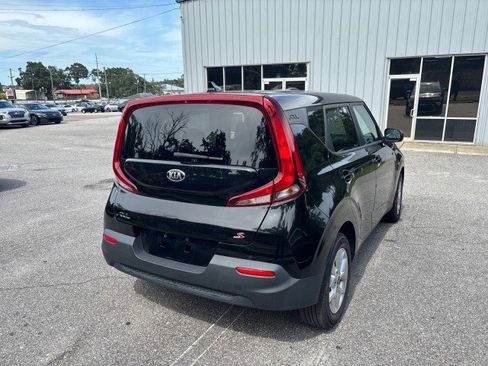 Used 2021 Kia Soul S image 9
