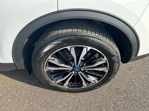 Certified 2022 Ford Escape SEL w/ SEL Stealth AWD Package image 37