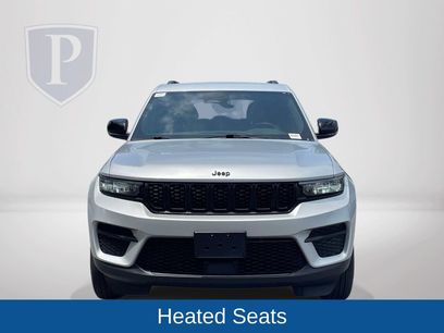 Used 2025 Jeep Grand Cherokee Altitude