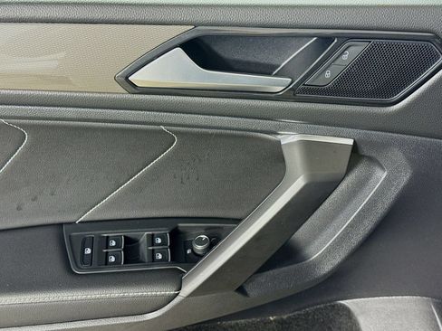 Certified 2023 Volkswagen Tiguan SE AWD/4WD image 11