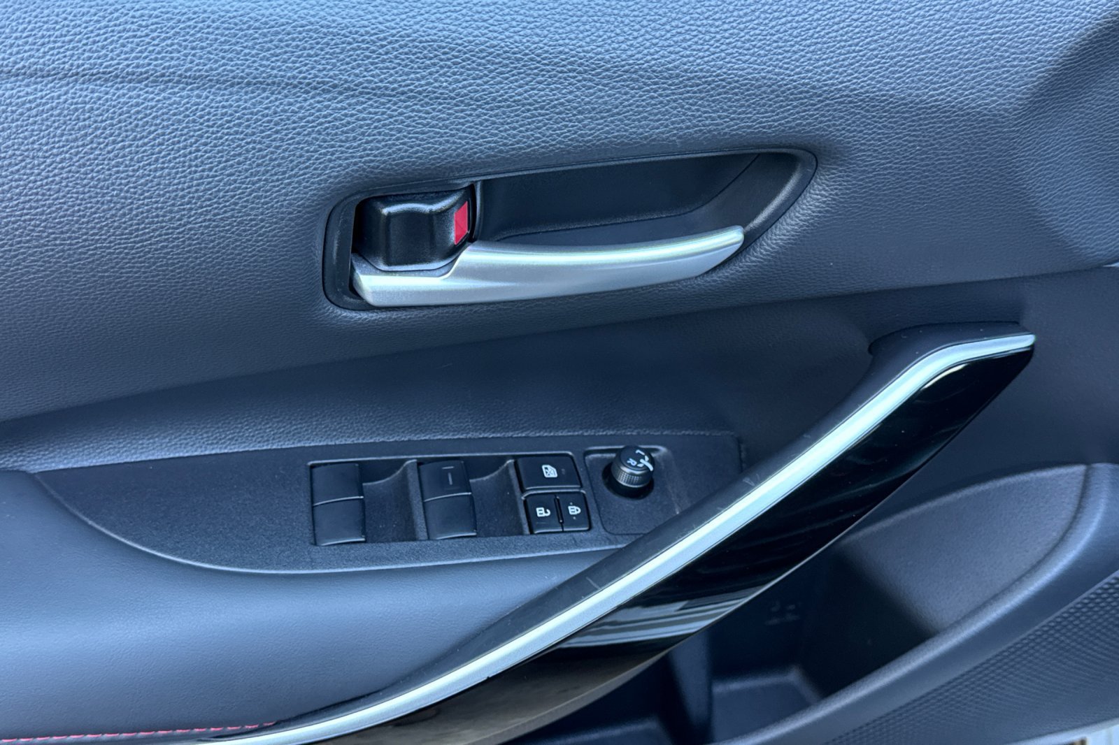 Certified 2026 Toyota Corolla XSE FWD image 14