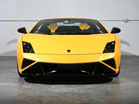 Used 2014 Lamborghini Gallardo LP 570-4 Squadra Corse AWD/4WD image 13