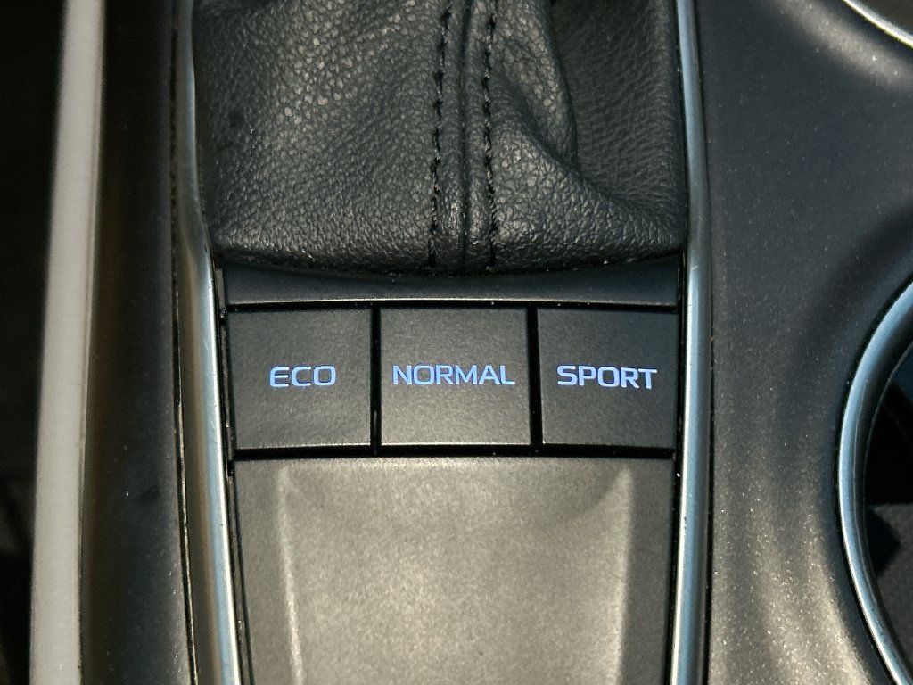 Used 2024 Toyota Camry LE w/ Convenience Package FWD image 34