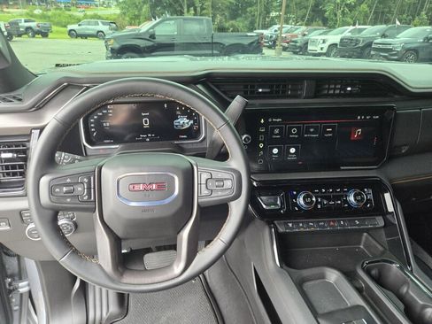 Used 2026 GMC Sierra 2500 AT4 w/ AT4 Premium Plus Package AWD/4WD image 8