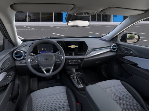 New 2026 Chevrolet Trax LT w/ Midnight Edition FWD image 15