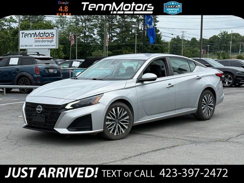 Used 2023 Nissan Altima 2.5 SV FWD image 1