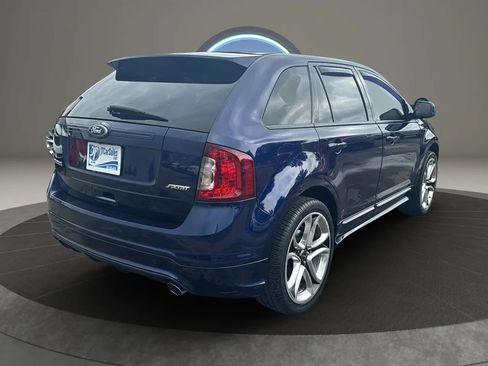 Used 2011 Ford Edge Sport w/ Driver Entry Pkg FWD image 3