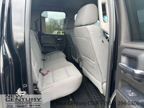 Used 2017 Chevrolet Silverado 1500 Custom w/ Custom Convenience Package AWD/4WD image 10