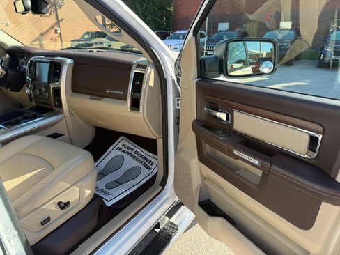 Used 2015 RAM 1500 Laramie w/ Convenience Group AWD/4WD image 19