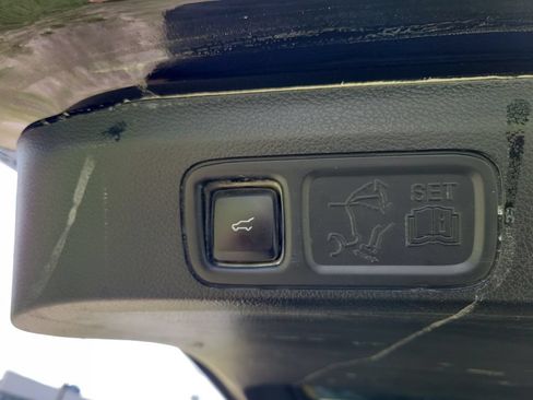 Used 2021 Ford Expedition Limited RWD image 12