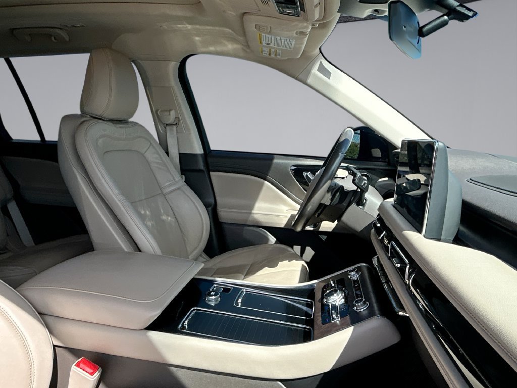 Used 2023 Lincoln Aviator Grand Touring w/ Equipment Group 301A AWD/4WD image 29