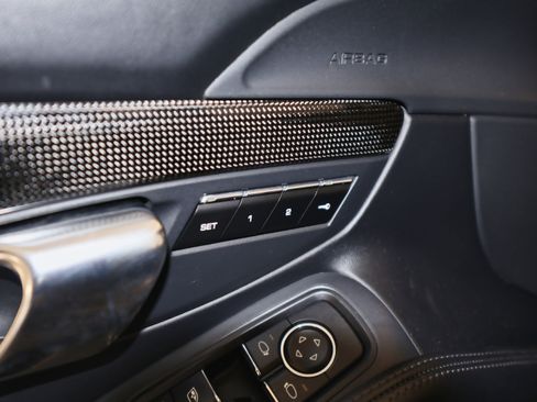 Used 2014 Porsche 911 Turbo S image 20