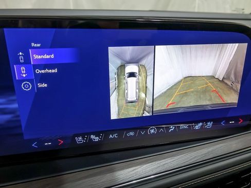 New 2026 Chevrolet Suburban Premier image 20