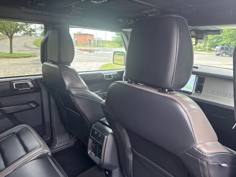 Used 2025 Ford Bronco Outer Banks AWD/4WD image 35