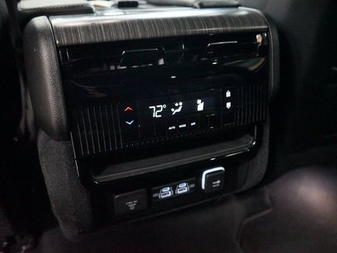 Used 2024 Jeep Wagoneer Series II w/ Flexible Seating Group image 52