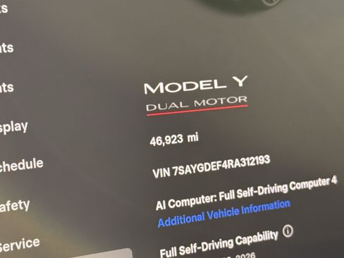 Used 2024 Tesla Model Y Performance AWD/4WD image 13