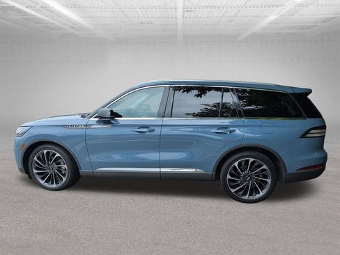 Used 2025 Lincoln Aviator Reserve w/ Equipment Group 201A AWD/4WD image 11