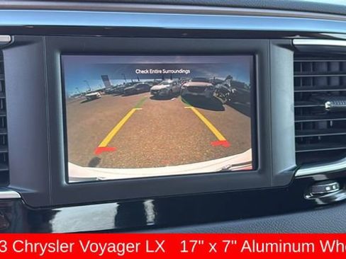 Used 2023 Chrysler Voyager LX FWD image 16