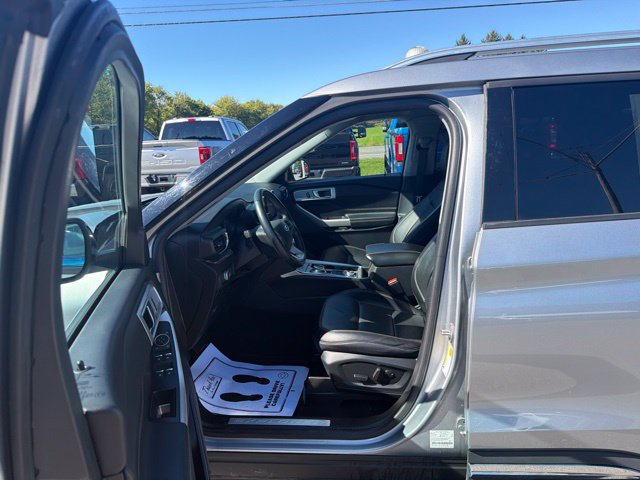 Used 2022 Ford Explorer Limited AWD/4WD image 19