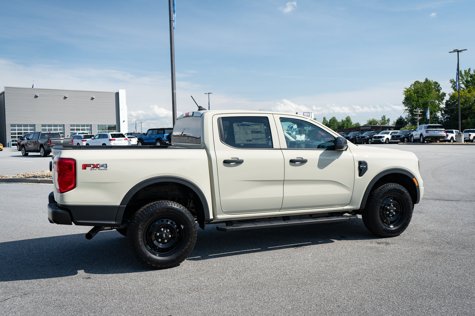 New 2026 Ford Ranger XL w/ FX4 Off-Road Package AWD/4WD image 10