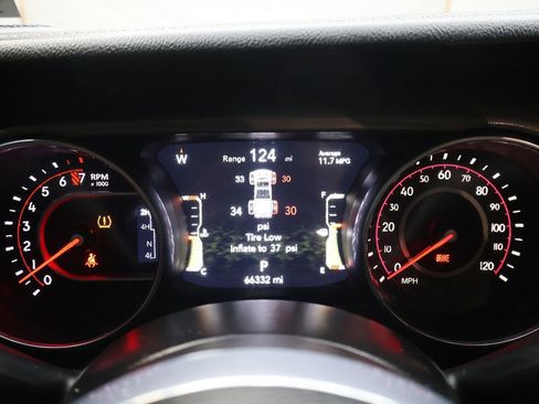 Used 2021 Jeep Gladiator Rubicon w/ Uconnect 4C Nav & Sound Group AWD/4WD image 24