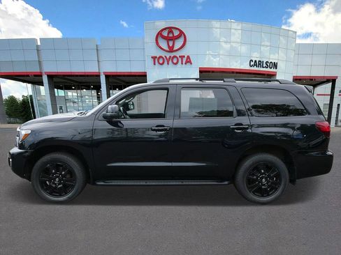 Used 2018 Toyota Sequoia TRD Sport AWD/4WD image 7