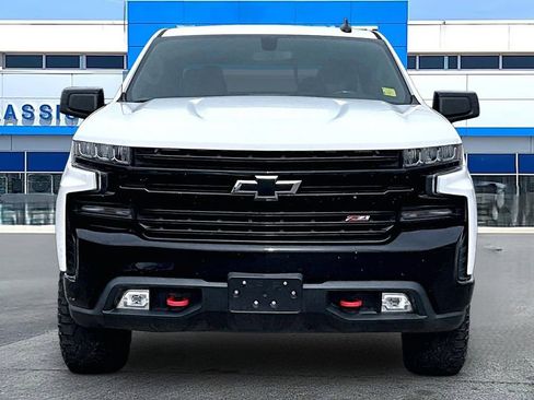 Used 2019 Chevrolet Silverado 1500 LT Trail Boss image 2