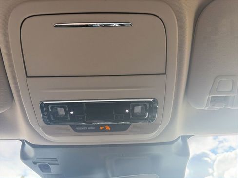 Used 2023 Lincoln Corsair AWD w/ Equipment Group 101A image 24