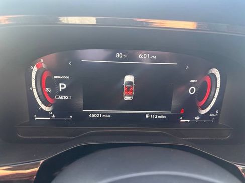 Used 2023 Nissan Pathfinder Platinum AWD/4WD image 34