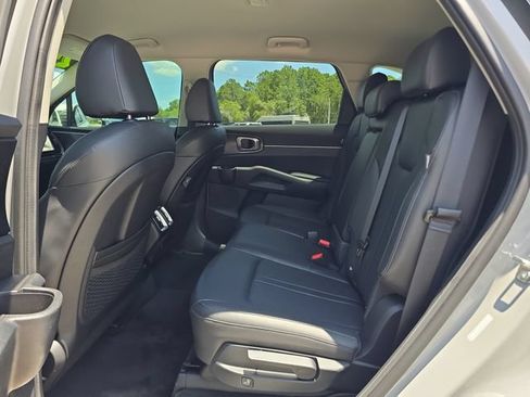 Used 2024 Kia Sorento S FWD image 13