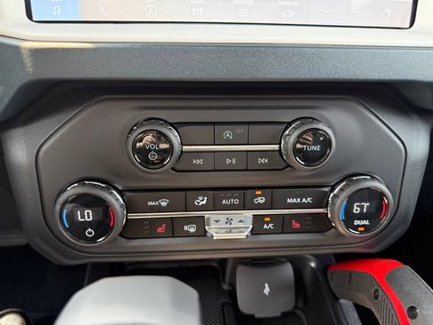 New 2026 Ford Bronco Heritage Edition AWD/4WD image 27