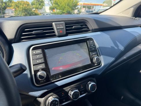Used 2025 Nissan Versa SV FWD image 22