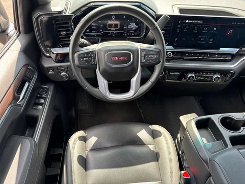 Used 2025 GMC Sierra 1500 SLT AWD/4WD image 15
