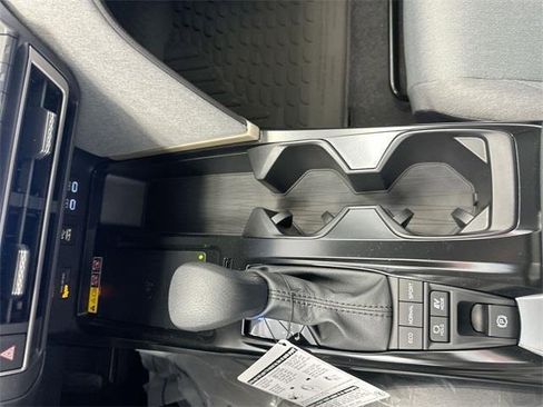 Used 2025 Toyota Camry LE image 20