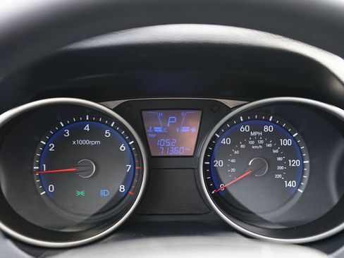 Used 2011 Hyundai Tucson GLS image 22