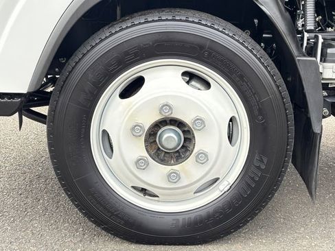 Used 2024 Chevrolet Low Cab Forward 4500 XD image 9