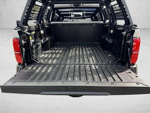 Used 2025 Toyota Tacoma 4x4 Double Cab Hybrid image 8