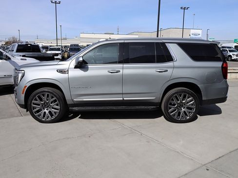 New 2026 GMC Yukon Denali w/ Advanced Technology Package image 3