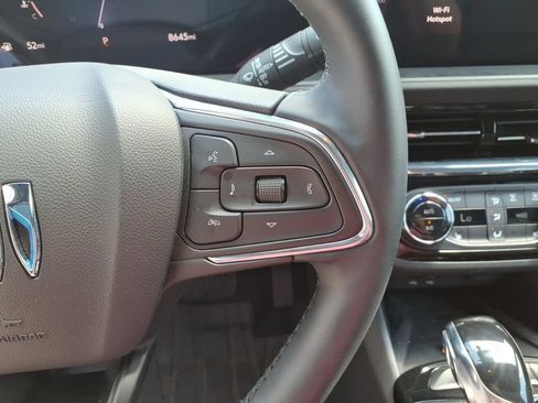 Used 2025 Buick Envista Sport Touring w/ Convenience I Package FWD image 19