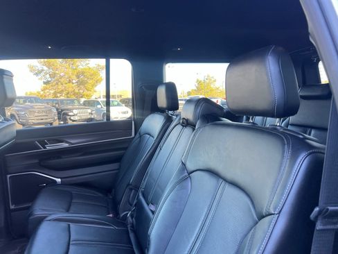 Used 2024 Jeep Wagoneer Series II w/ Flexible Seating Group AWD/4WD image 27