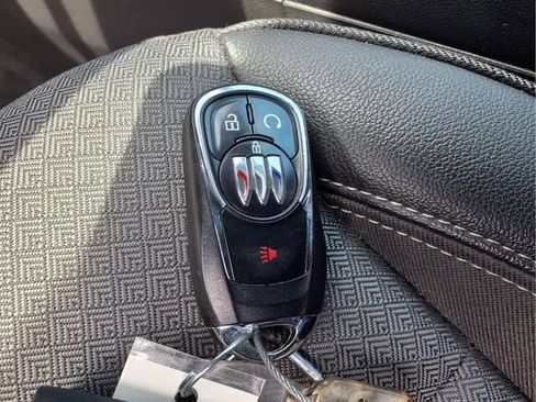 Used 2025 Buick Encore GX Preferred FWD image 9