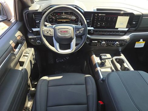 New 2026 GMC Sierra 1500 SLT image 3