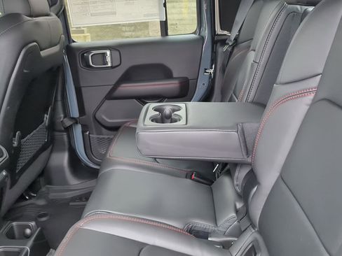 New 2026 Jeep Gladiator Rubicon AWD/4WD image 9