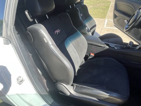 Used 2016 Dodge Challenger R/T Plus image 39