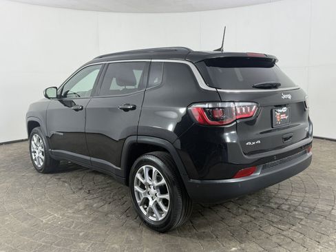 Used 2023 Jeep Compass Latitude AWD/4WD image 5