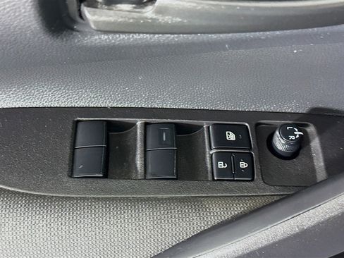 Used 2025 Toyota Corolla LE w/ Convenience Package image 24