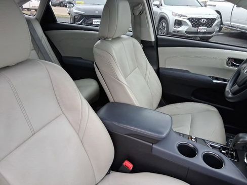 Used 2014 Toyota Avalon XLE image 13