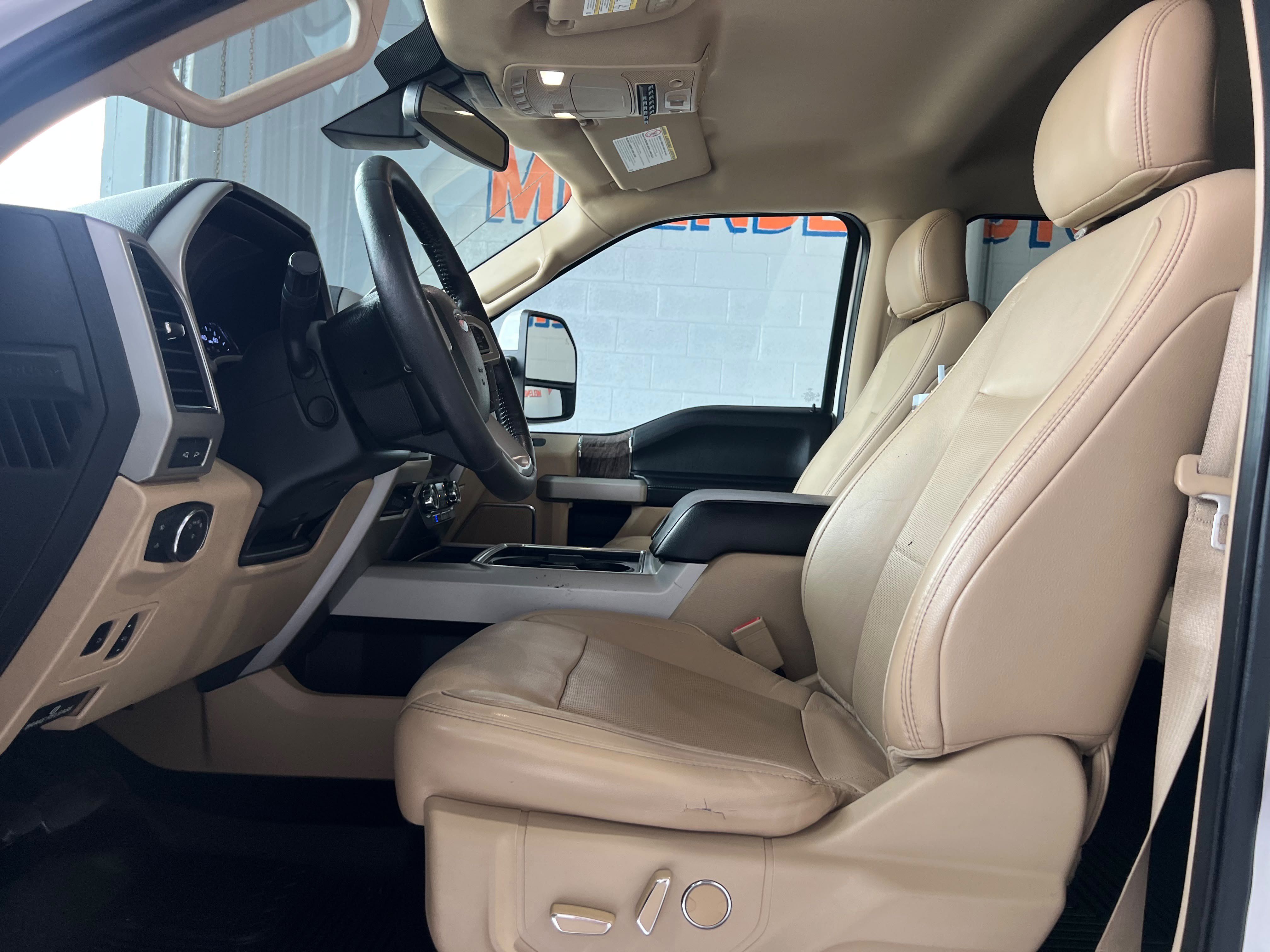 Used 2019 Ford F250 Lariat w/ Lariat Ultimate Package AWD/4WD image 12