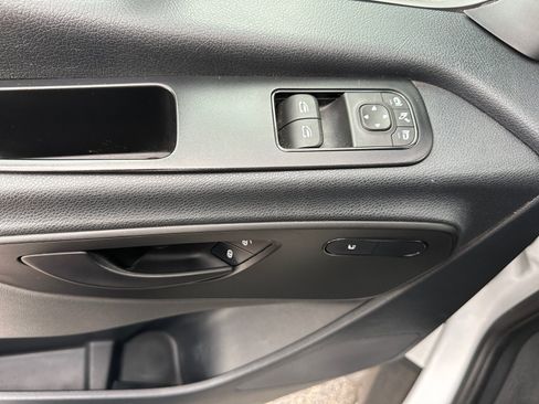 Used 2025 Mercedes-Benz Sprinter 2500 image 14