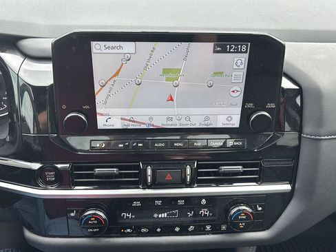 Used 2025 Nissan Pathfinder SL w/ SL Premium Package FWD image 22